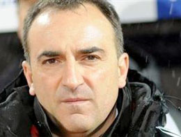 Carvalhal gidiyor mu?